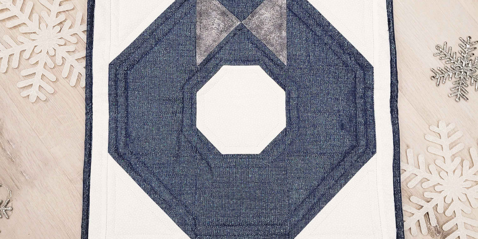 Lustrous Wreath Wall Hanging - FREE PATTERN