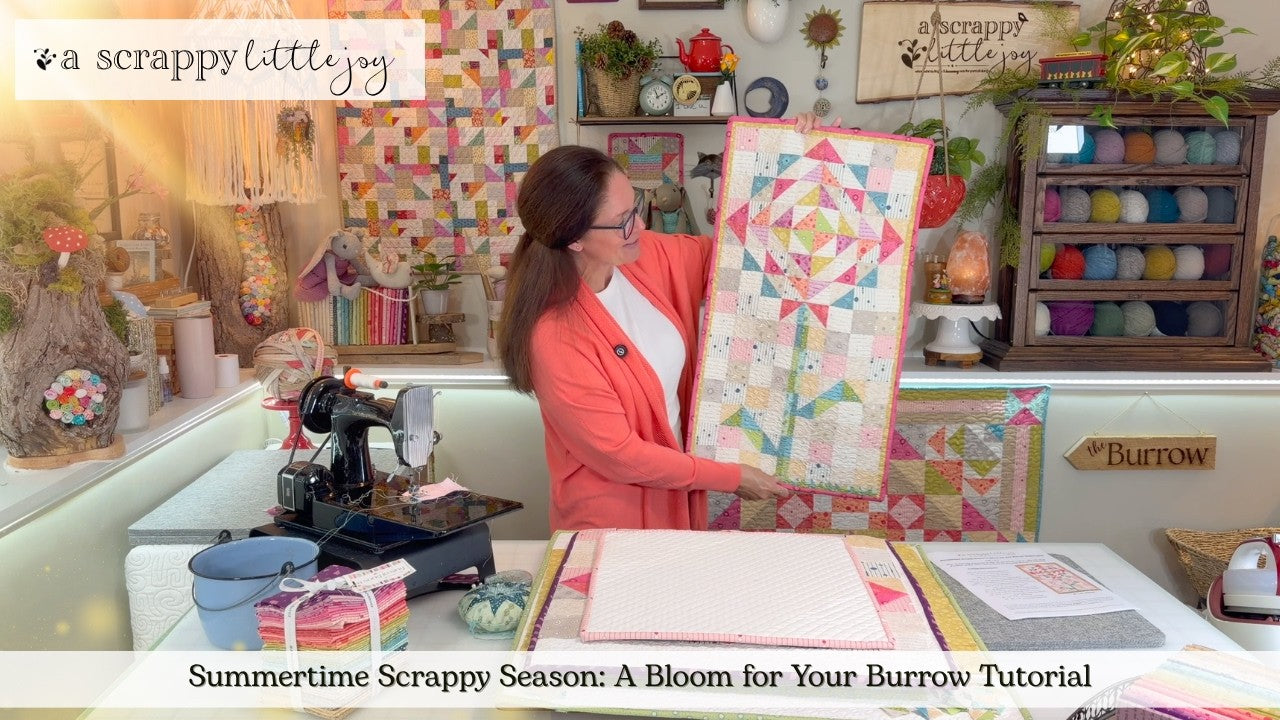 A scrappy bloom mini quilt tutorial for summer