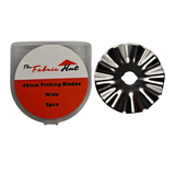 Pinking Blade Wide, pack of 5 45mm rotary blades with a bold zigzag cutting edge, shown with the clear storage case - The Fabric Hut