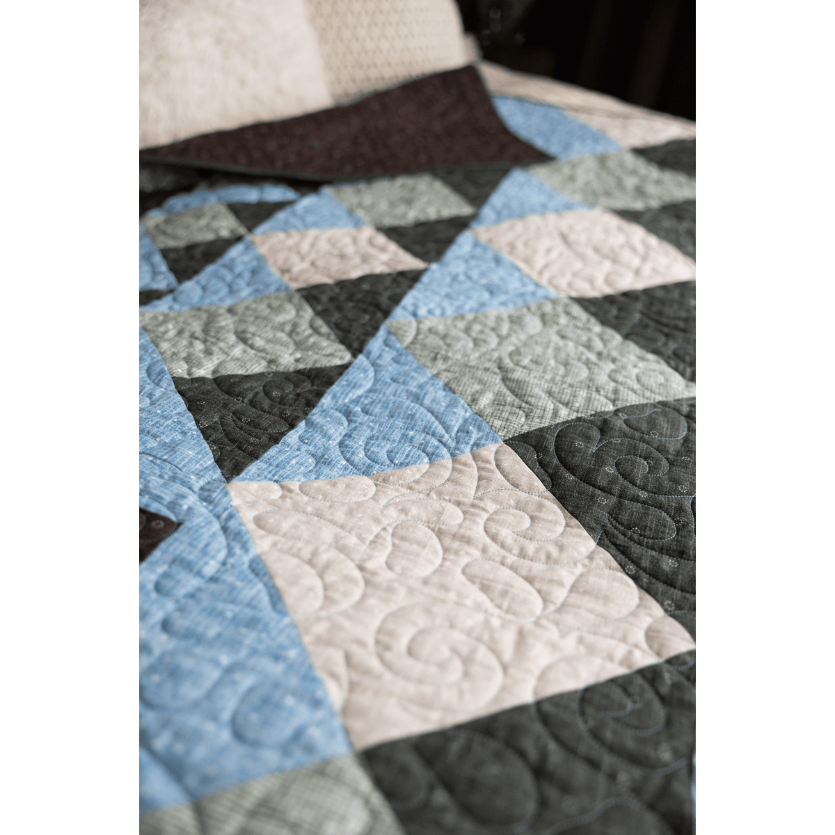 Wild Reflections Quilting Kit - Pre-Cut with Complete Backing & Bindin ...