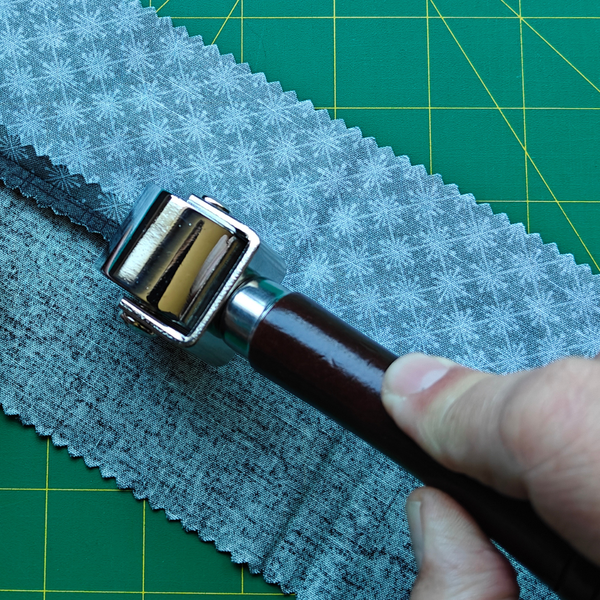 The Fabric Hut Quilting Seam Roller, Stainless Steel Pressing Roller, Easy to Grip Handle
