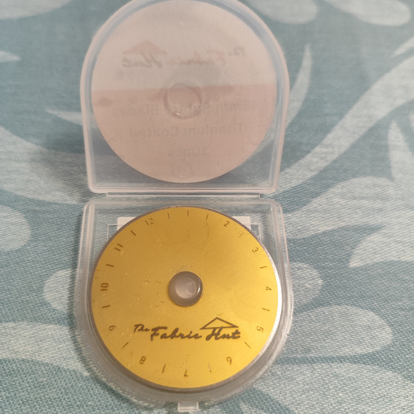 45mm Titanium Coated Rotary Cutter Blades - 10 Blades Pack - photo 8 of 8 - The Fabric Hut