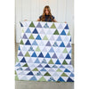 Whispering Pines Quilt-Set, Stoffmuster, Bindung und Rückseite inklusive, alles vorgeschnitten, 64 x 77 Zoll, einfache Dreiecksdecke, bereit zum Nähen für Anfänger