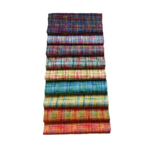 90 vorgeschnittene Charm-Packung „Pretty in Plaid“ mit 5-Zoll-Quadraten, 100 % Baumwollstoff, Steppdecke
